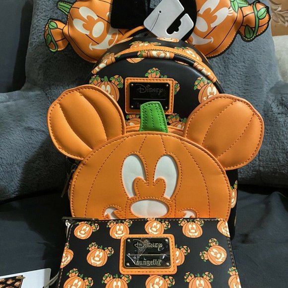 Loungefly Halloween Pumpkin Mickey O Lantern Backpack, Wallet & Ears GITD ?? main image 10
